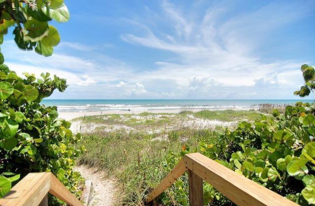 Quiet Vista Del Mar 2 Bedroom Condo Beachfront Property Cocoa Beach Dış mekan fotoğraf